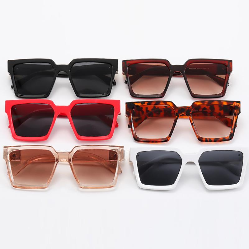 Sunglasses Lentes De Sol Square Classic Retro Big Box Wide-rim Hipster Glasses Fashion Personality Jumpy, White;black
Sunglasses Lentes De Sol Square Classic Retro Big Box Wide-rim Hipster Glasses Fashion Personality Jumpy, White;black