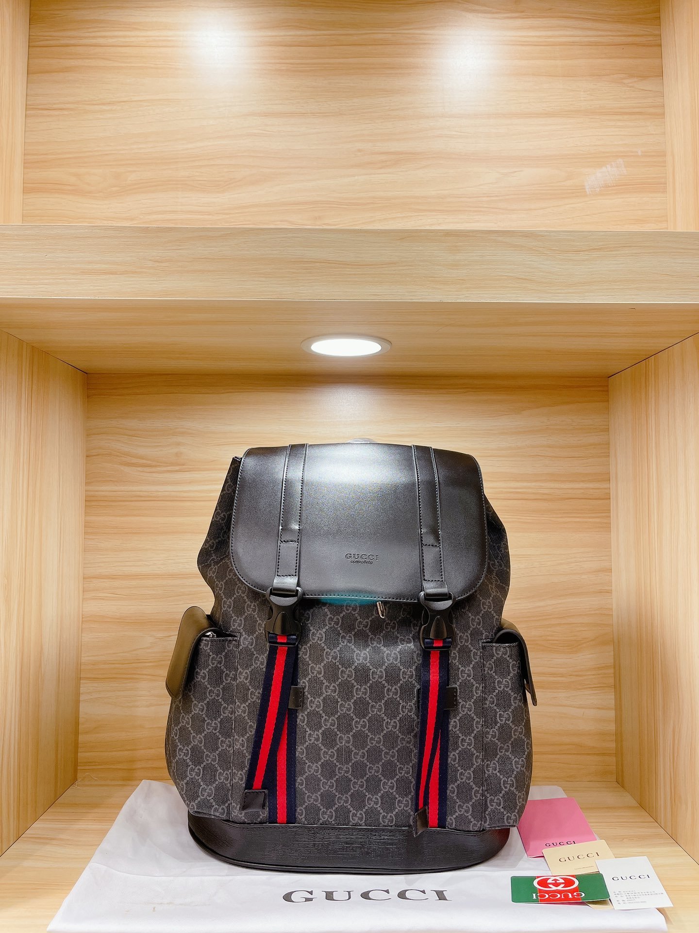 Guuci Luxury Designer 5A quality Shoulder Bag tote Genuine Leather Backpack shell Women's men Crossbody Bags handbags Wallet Handbag totes GG Purses caviar school 
Guuci Luxury Designer 5A quality Shoulder Bag tote Genuine Leather Backpack shell Women's men Crossbody Bags handbags Wallet Handbag totes GG Purses caviar school