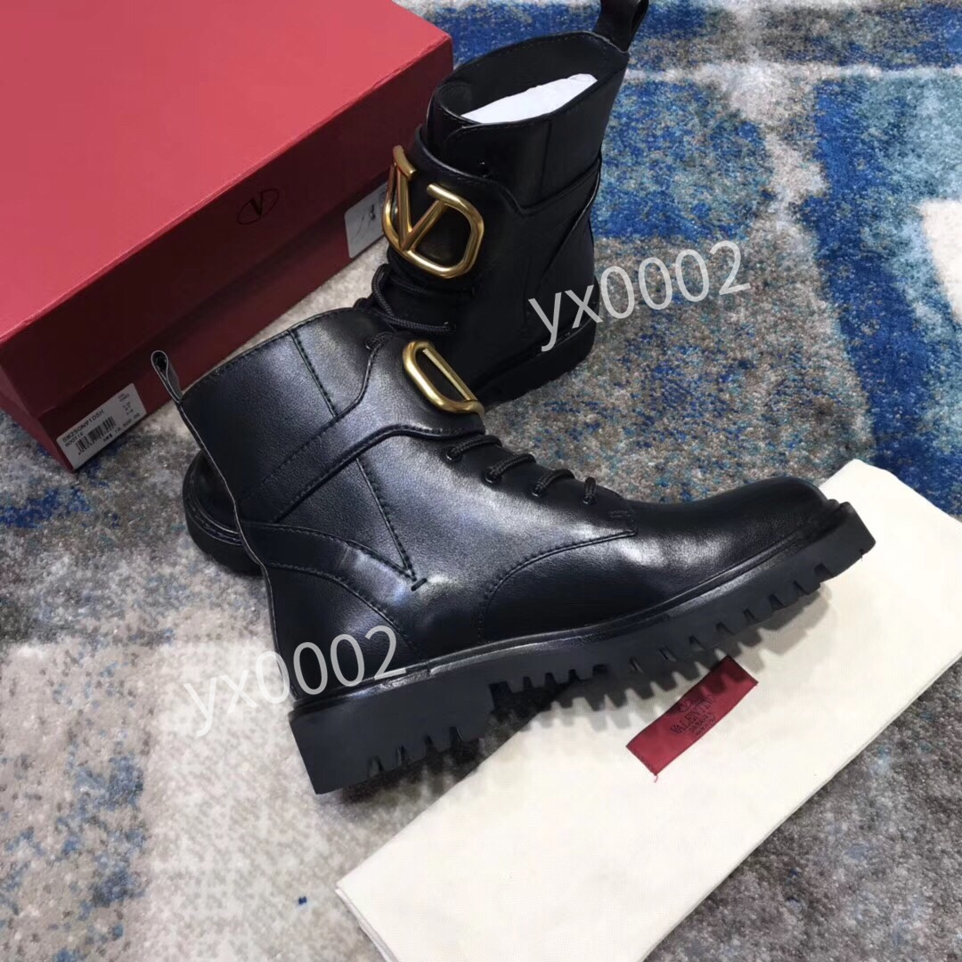 Womens ankle boot Designer Luxury Martin Desert V Boots Beige ebony 100% Genuine Leather quilted Lace-up Winter Shoes Rubber lug sole, 01
Womens ankle boot Designer Luxury Martin Desert V Boots Beige ebony 100% Genuine Leather quilted Lace-up Winter Shoes Rubber lug sole, 01