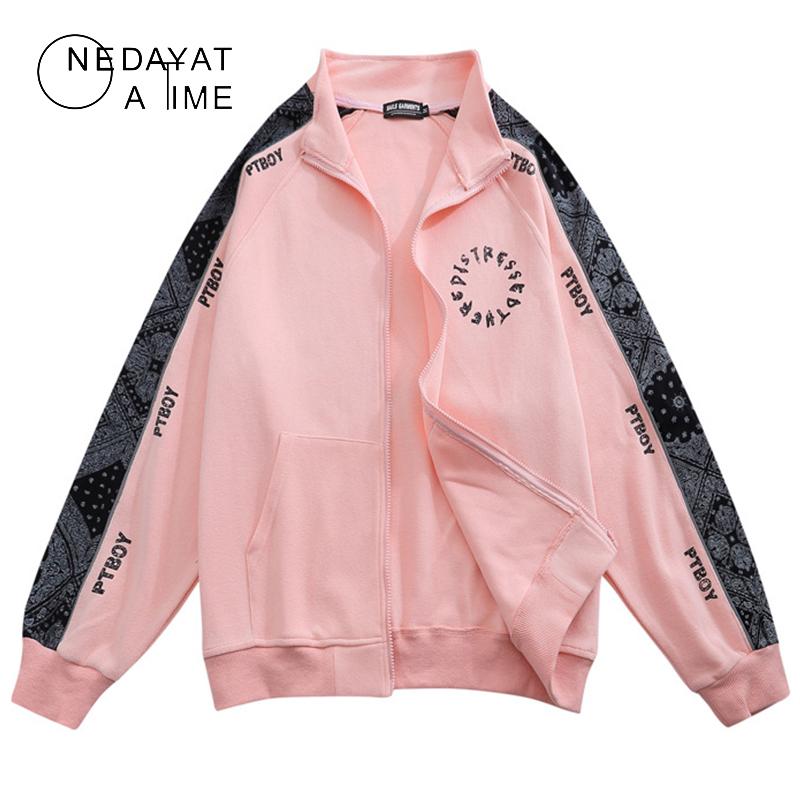 Men's Jackets Vintage Color Block Men Letter Printed Patchwork Windbreaker Jacket Coats 2022 Hip Hop Fashion Streetwear Autumn, Black;brown
Men's Jackets Vintage Color Block Men Letter Printed Patchwork Windbreaker Jacket Coats 2022 Hip Hop Fashion Streetwear Autumn, Black;brown