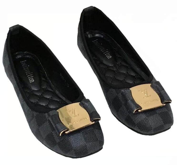 G358 Women Designers Shoes Slide Summer Fashion Wide Flat Slippery Sandals Slipper Flip Flops size 35-42, Black
G358 Women Designers Shoes Slide Summer Fashion Wide Flat Slippery Sandals Slipper Flip Flops size 35-42, Black