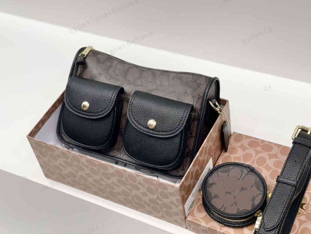 gift box designer women's pennie four-color three-in-one messenger shoulder bag size 28*17cm
gift box designer women's pennie four-color three-in-one messenger shoulder bag size 28*17cm
