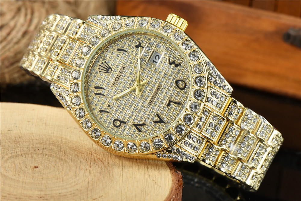 2021 classic style men watches gold watch quartz movement all diamond iced out high quality unisex dress clock montre de luxe, Slivery;brown
2021 classic style men watches gold watch quartz movement all diamond iced out high quality unisex dress clock montre de luxe, Slivery;brown