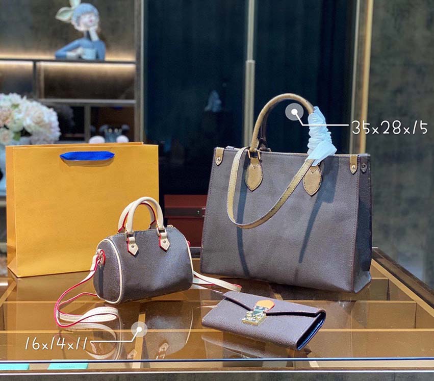 luxurys designers High quality bags luxury designer handbags s famous classic capacity portable day backpack fashion 057, #17
luxurys designers High quality bags luxury designer handbags s famous classic capacity portable day backpack fashion 057, #17