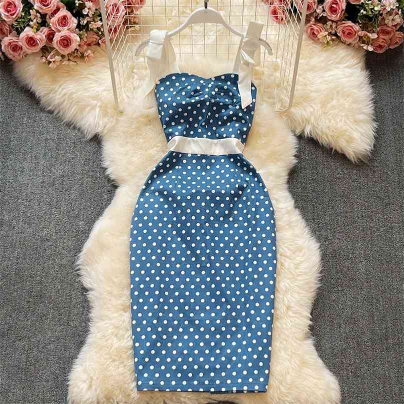 Vintage Style Dot Print Bow Spaghetti Strap Sleeveless Bodycon Midi Dress Women Summer Fashion High Waist Back Split Party 210603, Blue
Vintage Style Dot Print Bow Spaghetti Strap Sleeveless Bodycon Midi Dress Women Summer Fashion High Waist Back Split Party 210603, Blue