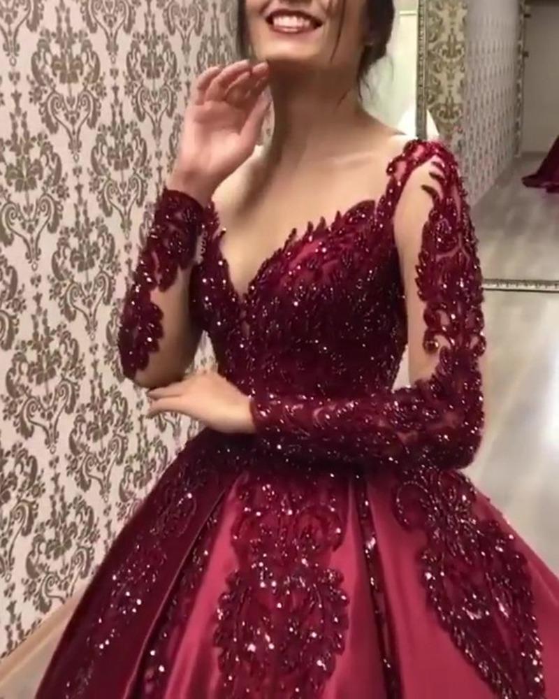 Sparkly Burguny Ball Gown Formal Evening Dresses Long Sleeves Appliques Beaded Arabic Dubai Prom Party Gowns Special Occasion Wear Red Carpet Dress