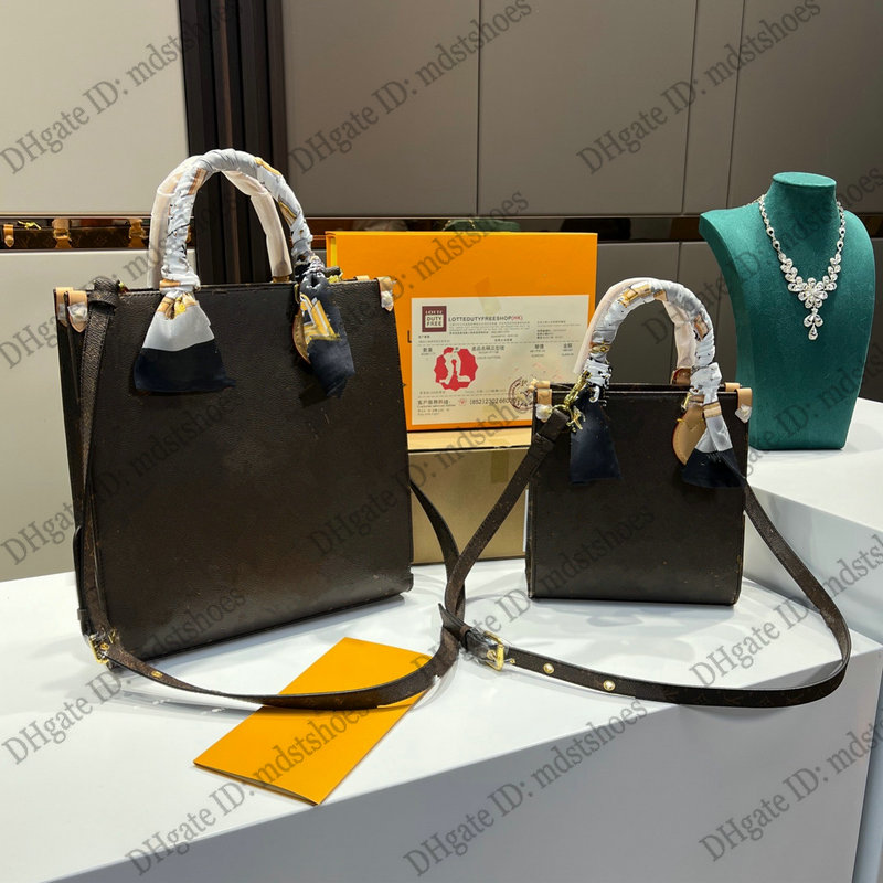 Mini SAC PLAT PM BB Tote Handle Bag Vintage Womens Designer Luxurys Handbag Shoulder Bags Cross Body
Mini SAC PLAT PM BB Tote Handle Bag Vintage Womens Designer Luxurys Handbag Shoulder Bags Cross Body