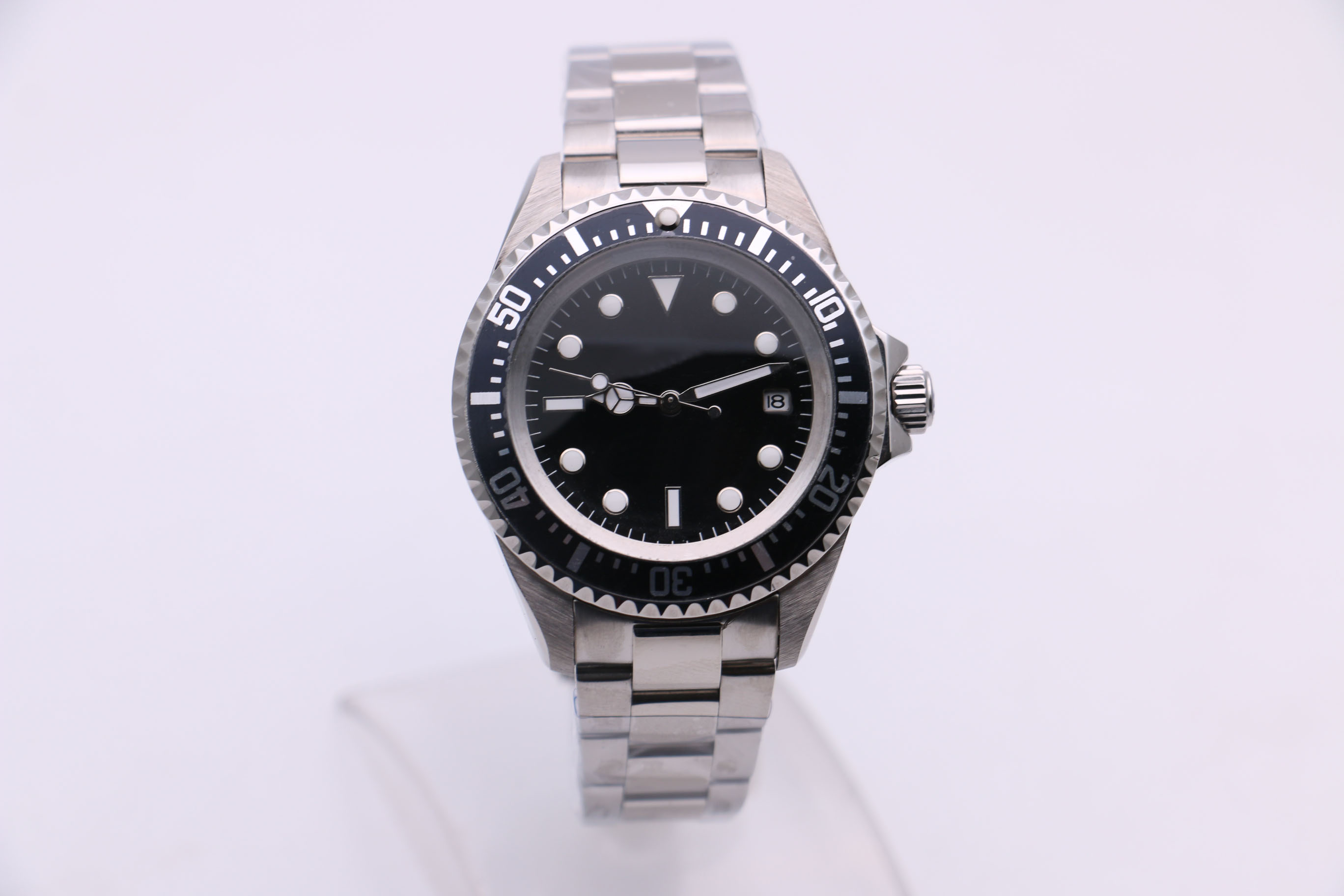 Men's Automatic Mechanical Watch 14060 Silver White Stainless Steel Case Strap Black Three-Hand Dial Calendar 45mm Casual Fashion Sports, Multi-color
Men's Automatic Mechanical Watch 14060 Silver White Stainless Steel Case Strap Black Three-Hand Dial Calendar 45mm Casual Fashion Sports, Multi-color