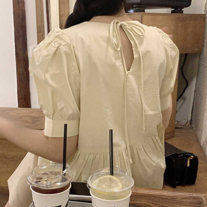 Korejpaa Women Shirt Summer Korean Chic Ladies Simple Round Neck Back Hollow Tie Wide Pine Hem Puff Sleeve Doll Blouses 210526