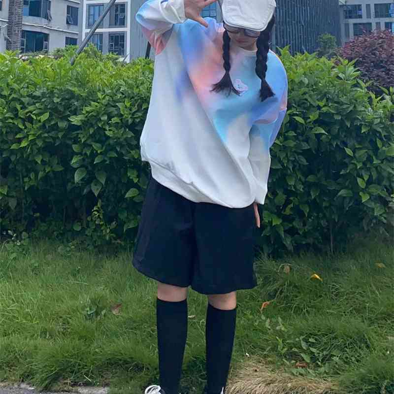 Women's 2021 early new style gradient Han Fan autumn winter student dress round neck sweater feeling top women's loose, Picture color
Women's 2021 early new style gradient Han Fan autumn winter student dress round neck sweater feeling top women's loose, Picture color