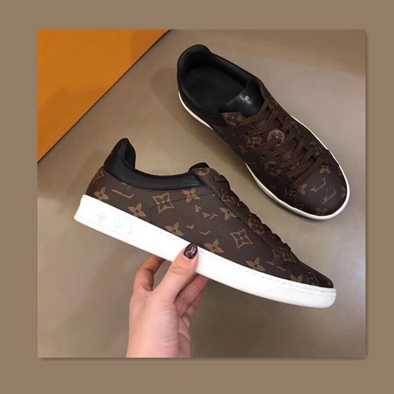 2021 High quality Mens Shoes cowhide Casual Outdoor sports Loafers Classic Shoess Wedding Party Leather Frenulum Size 38-46, Black
2021 High quality Mens Shoes cowhide Casual Outdoor sports Loafers Classic Shoess Wedding Party Leather Frenulum Size 38-46, Black