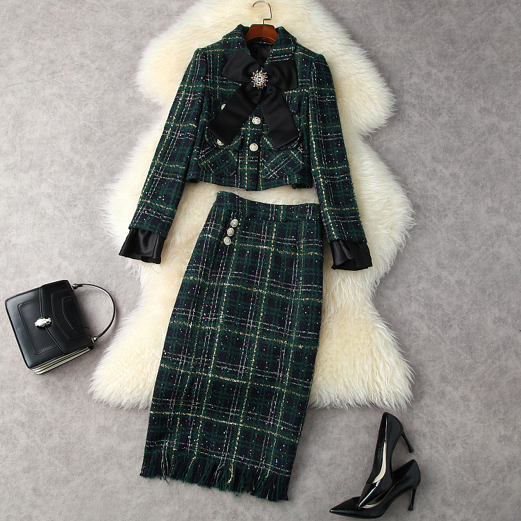 European and American women's clothing winter 2022 new Long sleeve bow plaid coat Fringe skirt fashion Tweed suit, Green
European and American women's clothing winter 2022 new Long sleeve bow plaid coat Fringe skirt fashion Tweed suit, Green