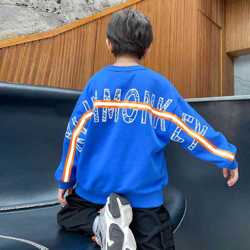 Boys' sweater 2021 spring and autumn new fashion reflective Korean version, foreign style, children's casual top trend
Boys' sweater 2021 spring and autumn new fashion reflective Korean version, foreign style, children's casual top trend
