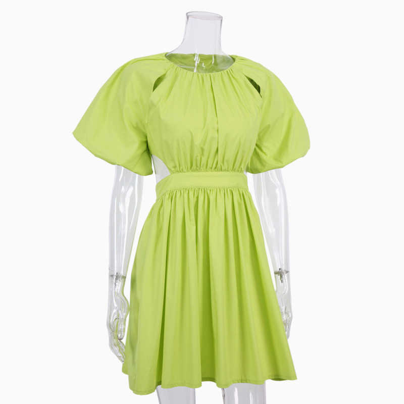 DEAT Women Dress Round Neck Short Puff Sleeve Arrivals Lady Sexy Hollow Out Fashion Temperament Spring Summer 11D1029 210709