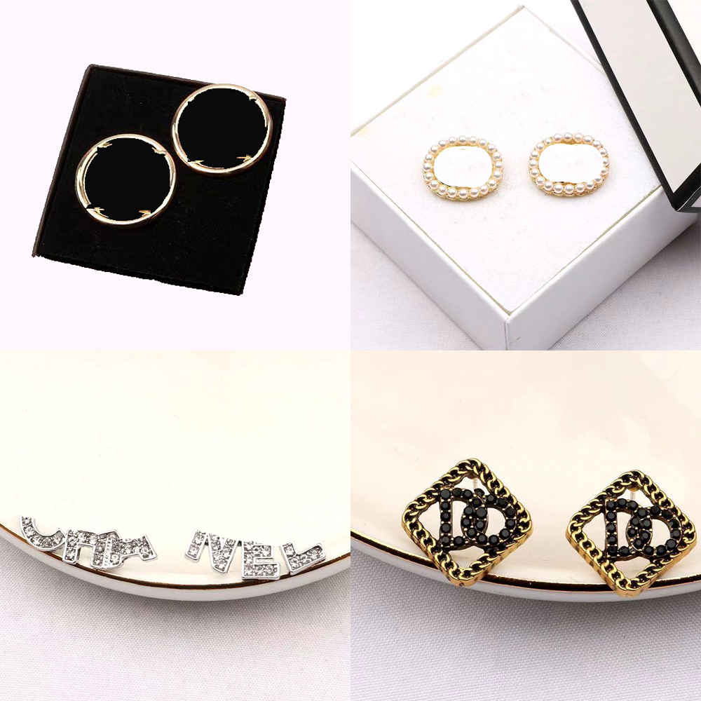 22ss 20style Brand Design Famous High Quality Double Letter Stud Long Dangle Drop Earrings Pearl Crystal Rhinestone Geometric Wedding Party Jewelry Accessories
22ss 20style Brand Design Famous High Quality Double Letter Stud Long Dangle Drop Earrings Pearl Crystal Rhinestone Geometric Wedding Party Jewelry Accessories