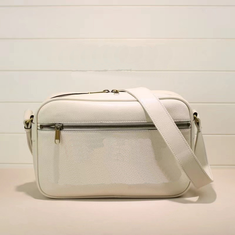 Messenger bags 523 Luxury Designer bags 589 Postman Bag is made of soft leather with vintage prints for both men and women
Messenger bags 523 Luxury Designer bags 589 Postman Bag is made of soft leather with vintage prints for both men and women