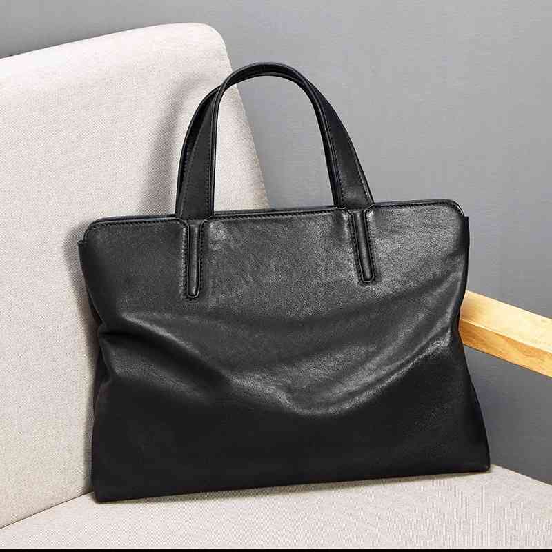 Leather Men's handbag large capacity business simple single Shoulder Messenger Bag 2021 new leisure briefcase, Black
Leather Men's handbag large capacity business simple single Shoulder Messenger Bag 2021 new leisure briefcase, Black