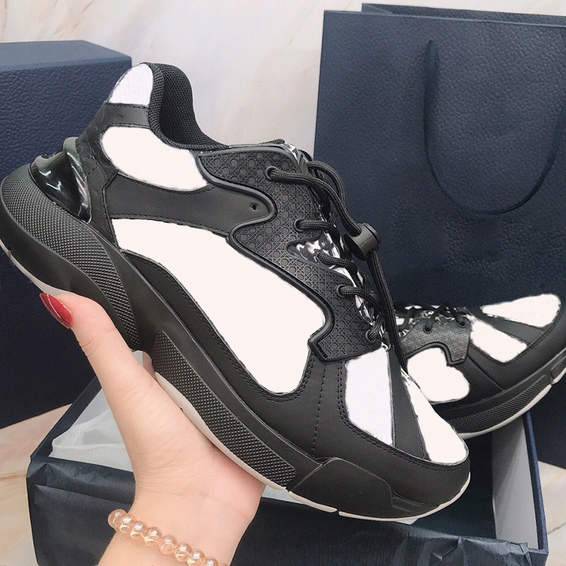Designer B24 Sneakers Men Women Oblique Canvas Shoes Top Quality Cannage Motif Black Printing Casual Shoe White Rubber Pull Tab Platform Trainers 310, Color 6
Designer B24 Sneakers Men Women Oblique Canvas Shoes Top Quality Cannage Motif Black Printing Casual Shoe White Rubber Pull Tab Platform Trainers 310, Color 6