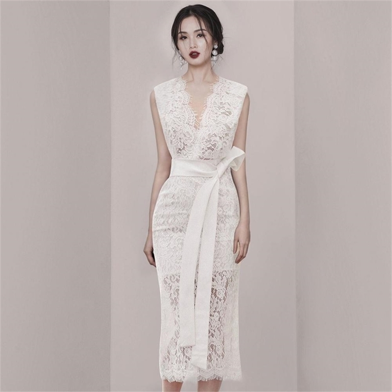 Summer Striped Lace Dress Women V-Neck Sleeveless Retro Vintage Midi-calf High Quality Fashion Robe Femme 210603, White
Summer Striped Lace Dress Women V-Neck Sleeveless Retro Vintage Midi-calf High Quality Fashion Robe Femme 210603, White