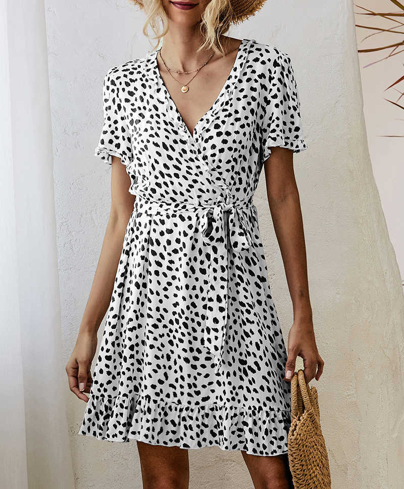 Vintage Leopard Printed Women Dresses Sexy V-Neck Short Sleeve Ruffles Bohemian Female Dress With Belt Plus Size W526 210526
Vintage Leopard Printed Women Dresses Sexy V-Neck Short Sleeve Ruffles Bohemian Female Dress With Belt Plus Size W526 210526