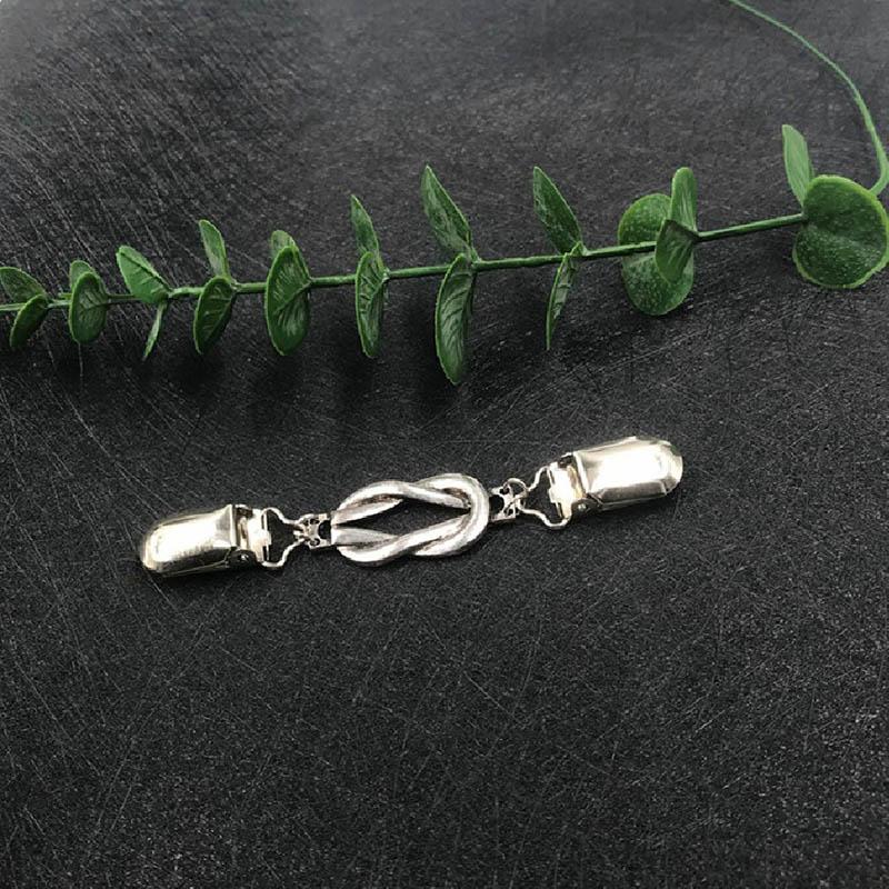 Pins, Brooches Retro Duckbill Buckle Shawl Sweater Brooch Women Dresses Cardigan Blouse Knitwear Collar Clip Pins Clothing Decoration, Gray
Pins, Brooches Retro Duckbill Buckle Shawl Sweater Brooch Women Dresses Cardigan Blouse Knitwear Collar Clip Pins Clothing Decoration, Gray