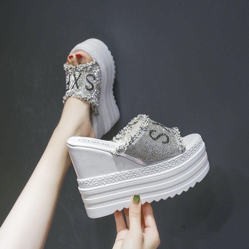 Slippers Crystals Wedges High Heels Leisure Summer Sandal Woman Shoes Women Platform Mules 13cm White Black
Slippers Crystals Wedges High Heels Leisure Summer Sandal Woman Shoes Women Platform Mules 13cm White Black