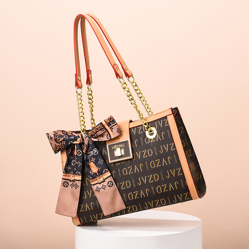 Wholesale ladies shoulder bags classic printed chain bag street trend contrast leather handbag horizontal multifunctional color matching fashion backpack, Jvz-6276
Wholesale ladies shoulder bags classic printed chain bag street trend contrast leather handbag horizontal multifunctional color matching fashion backpack, Jvz-6276