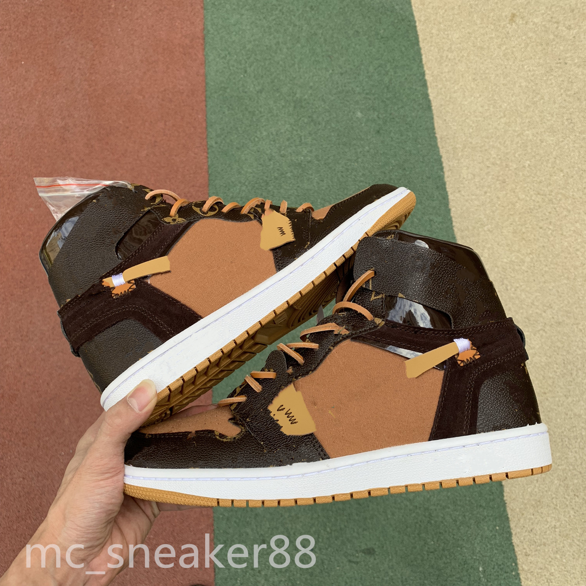 2021 top quality release offs 1 shoes sneakers white 1S man authentic basketball men women boot off real leather size 36-46
2021 top quality release offs 1 shoes sneakers white 1S man authentic basketball men women boot off real leather size 36-46