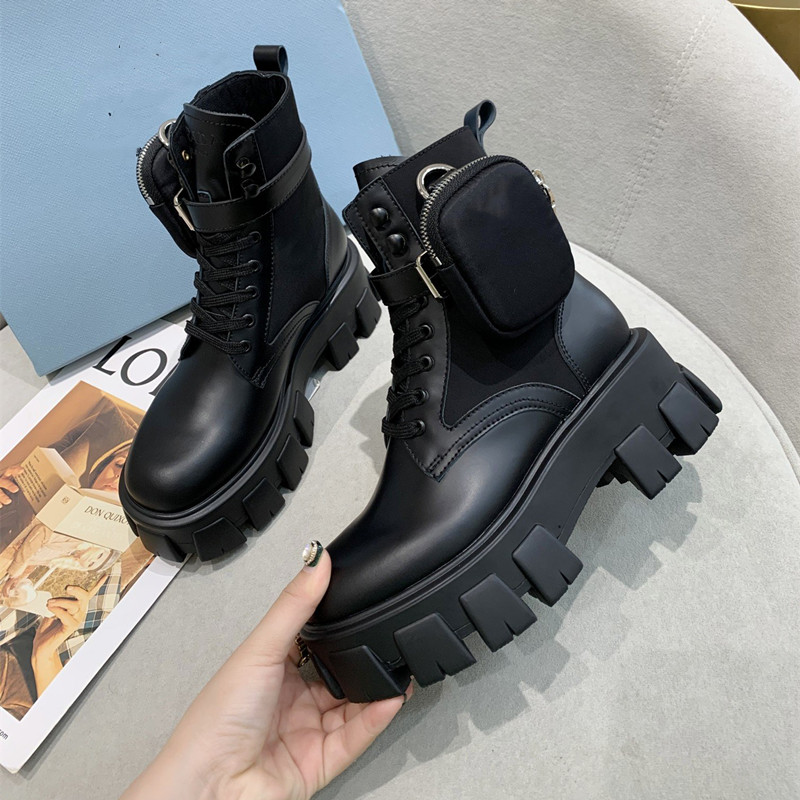 Women Designer Stylist Rois Boots Ankle Removable bags Winter Thick-Soled Shoes Nylon pocket black boot military inspired combat bootes
Women Designer Stylist Rois Boots Ankle Removable bags Winter Thick-Soled Shoes Nylon pocket black boot military inspired combat bootes