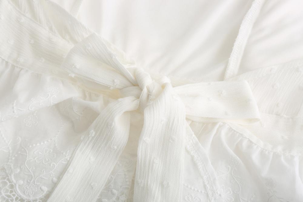 Backless Lace Embroidery White Women BlouseTops Ruffled Hollow Out peplum Tops Women Summer Style Streetwear Ladies Blusas Cloth 210521