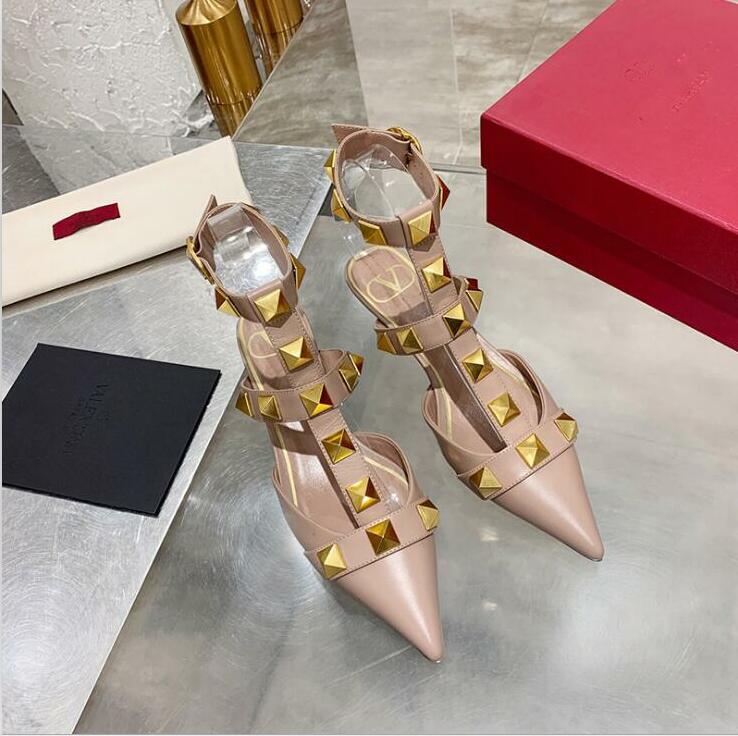 Summer Top Luxury Designer Womens Flat Slippers Fashion Oversized Golden Rivets Sexy Ladies Leather Slides Flip Flops Sandals Wedding Party, Black
Summer Top Luxury Designer Womens Flat Slippers Fashion Oversized Golden Rivets Sexy Ladies Leather Slides Flip Flops Sandals Wedding Party, Black