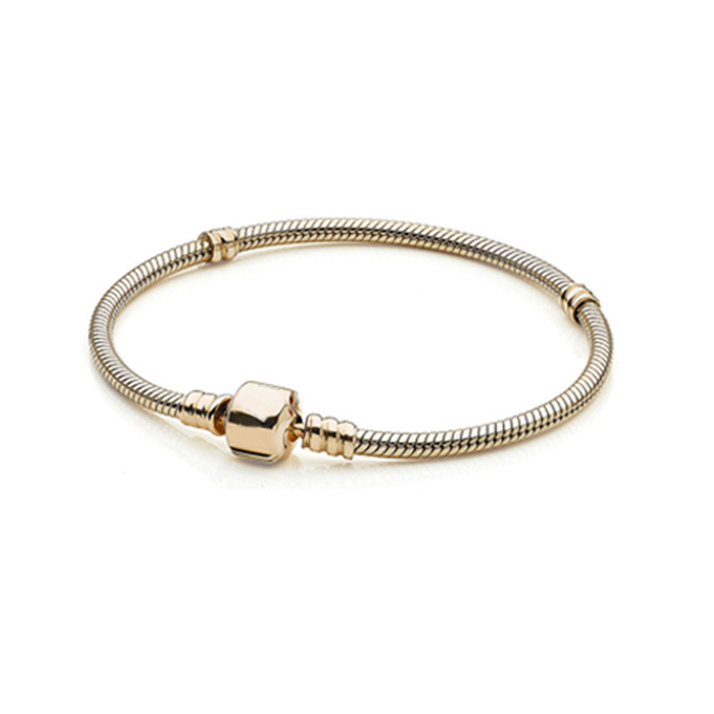 2021 NEW 100% 925 Sterling Silver 550702 Classic Bracelet Clear CZ Charm Bead Fit DIY Original Fashion Bracelets factory Free Wholesale Jewelry Gift
2021 NEW 100% 925 Sterling Silver 550702 Classic Bracelet Clear CZ Charm Bead Fit DIY Original Fashion Bracelets factory Free Wholesale Jewelry Gift