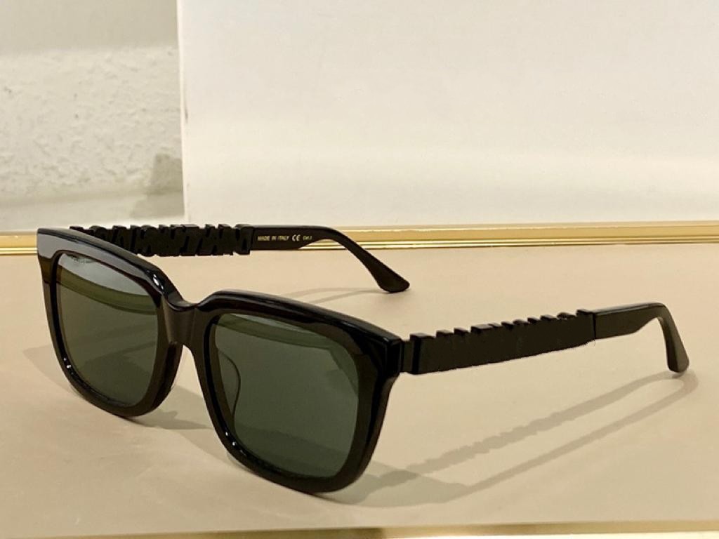 top quality 0108 mens Sunglasses for women men sun glasses fashion style protects eyes UV400 lens with case
top quality 0108 mens Sunglasses for women men sun glasses fashion style protects eyes UV400 lens with case