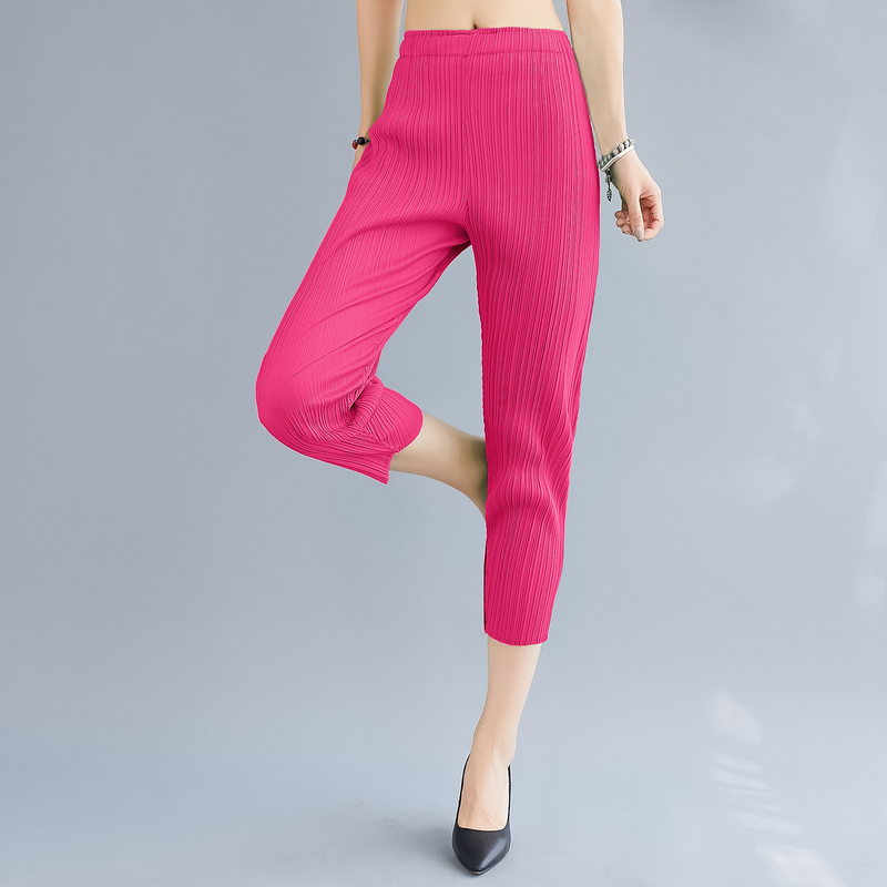 Women's Pants & Capris Miyake pleated women's pencil pants Small feet stretch slim leggings brand red black pink cropped trousers
Women's Pants & Capris Miyake pleated women's pencil pants Small feet stretch slim leggings brand red black pink cropped trousers