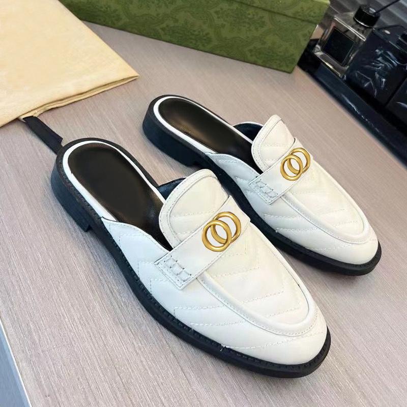 2022 Summer Beach slippers classic Designer lady Lazy Flat Baotou Flip flops 100% leather Slides Suede letter women shoes cowhide Metal woman Sandals Large size 35-41, Black+slipper
2022 Summer Beach slippers classic Designer lady Lazy Flat Baotou Flip flops 100% leather Slides Suede letter women shoes cowhide Metal woman Sandals Large size 35-41, Black+slipper