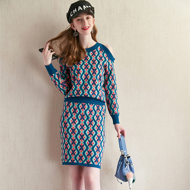 Women Jacquard Knit Off Shoulder Long Sleeve Pullover Sweater + Bodycon Mini Skirt Suits For Autumn Woman Skirt Set 210515