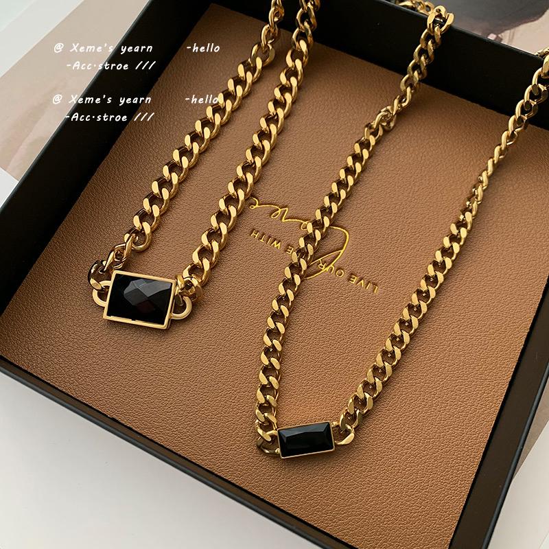 Pendant Necklaces European And American Simple Black Square Stainless Steel Short Necklace For Woman Gothic Girl's Fashion Jewelry Sexy Neck, Silver
Pendant Necklaces European And American Simple Black Square Stainless Steel Short Necklace For Woman Gothic Girl's Fashion Jewelry Sexy Neck, Silver