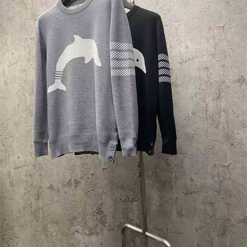 dolphin big suit autumn and winter new wool sweater TB loose round neck top casual ~ 080606, Gray
dolphin big suit autumn and winter new wool sweater TB loose round neck top casual ~ 080606, Gray