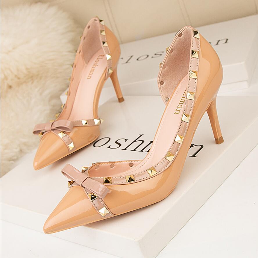 Red Bottom Pump Bride Heel Soles Spikaqueen 7cm Women Shoes PVC With Strass Pointed Closed Toe Party Wedding Heels Elegance Woman, Black
Red Bottom Pump Bride Heel Soles Spikaqueen 7cm Women Shoes PVC With Strass Pointed Closed Toe Party Wedding Heels Elegance Woman, Black