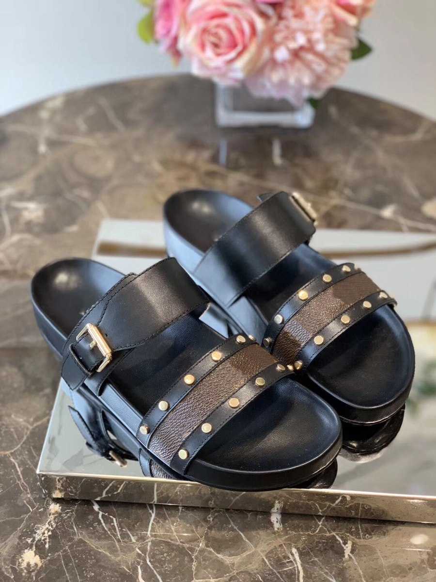 2021 Ladies Slipper Ladies Slipper Summer Sandal Men's Luxury Designer Leather Platform Sandal Flat Shoes Fashion Prespy 051, White and black flower
2021 Ladies Slipper Ladies Slipper Summer Sandal Men's Luxury Designer Leather Platform Sandal Flat Shoes Fashion Prespy 051, White and black flower