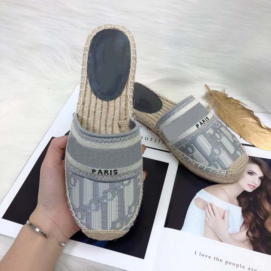 Classics Loafers Espadrilles Luxurys Designers Shoes sneakers Canvas and Real Lambskin two tone cap toe Fashion women shoe home011 02, Black
Classics Loafers Espadrilles Luxurys Designers Shoes sneakers Canvas and Real Lambskin two tone cap toe Fashion women shoe home011 02, Black