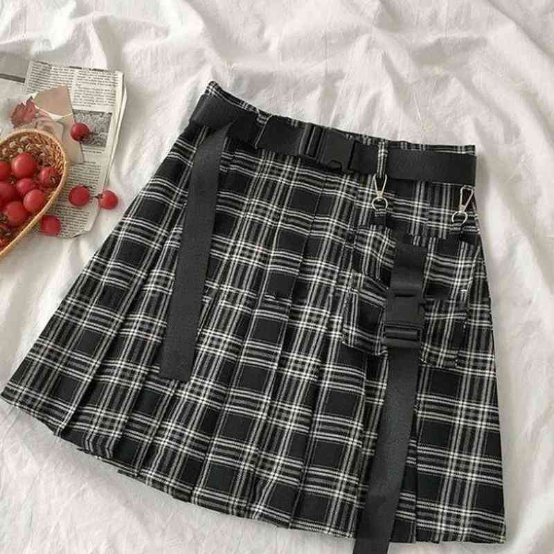 Joinyouth Pleated Mini Skirt Gothic Harajuku Lady Cargo Skirts Pocket A-line Faldas Hip-hop Streetwear Casual Black Plaid Skirts 210407