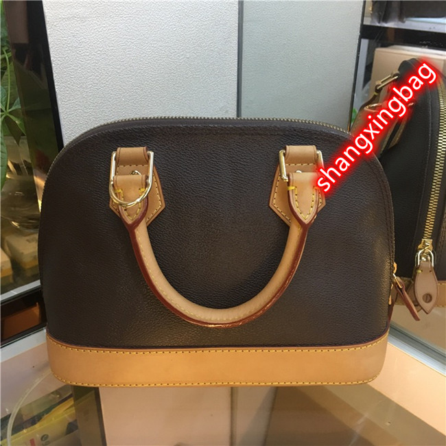 luxurys designers bags Evening Bags Speedy ALMA BB shell bag women handbag leather flower Embossed shoulder womenbags crossbody topbag Messenger handbags, Dust bag
luxurys designers bags Evening Bags Speedy ALMA BB shell bag women handbag leather flower Embossed shoulder womenbags crossbody topbag Messenger handbags, Dust bag