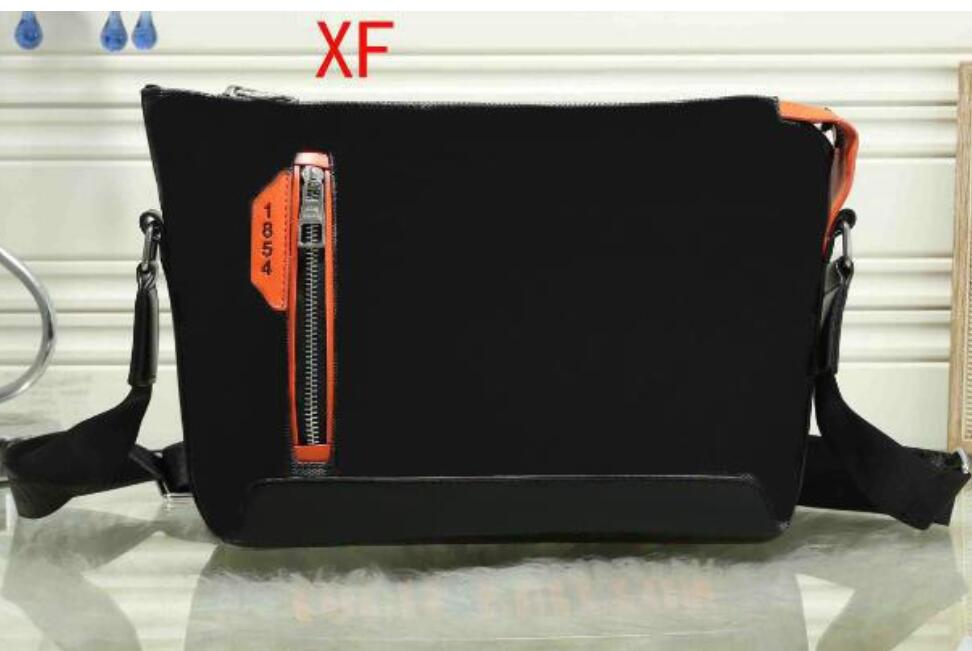 2021fashion Women and men Top quality district Messenger Bag Shoulder handbag cross body bags fashion real leathe, Black grid
2021fashion Women and men Top quality district Messenger Bag Shoulder handbag cross body bags fashion real leathe, Black grid