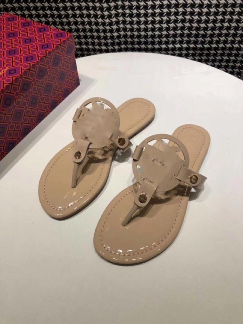 2021 sneakers high quality classic herringbone tori sandals drag indoor luxury children's design flat shoes summer ladies slippers, Black
2021 sneakers high quality classic herringbone tori sandals drag indoor luxury children's design flat shoes summer ladies slippers, Black