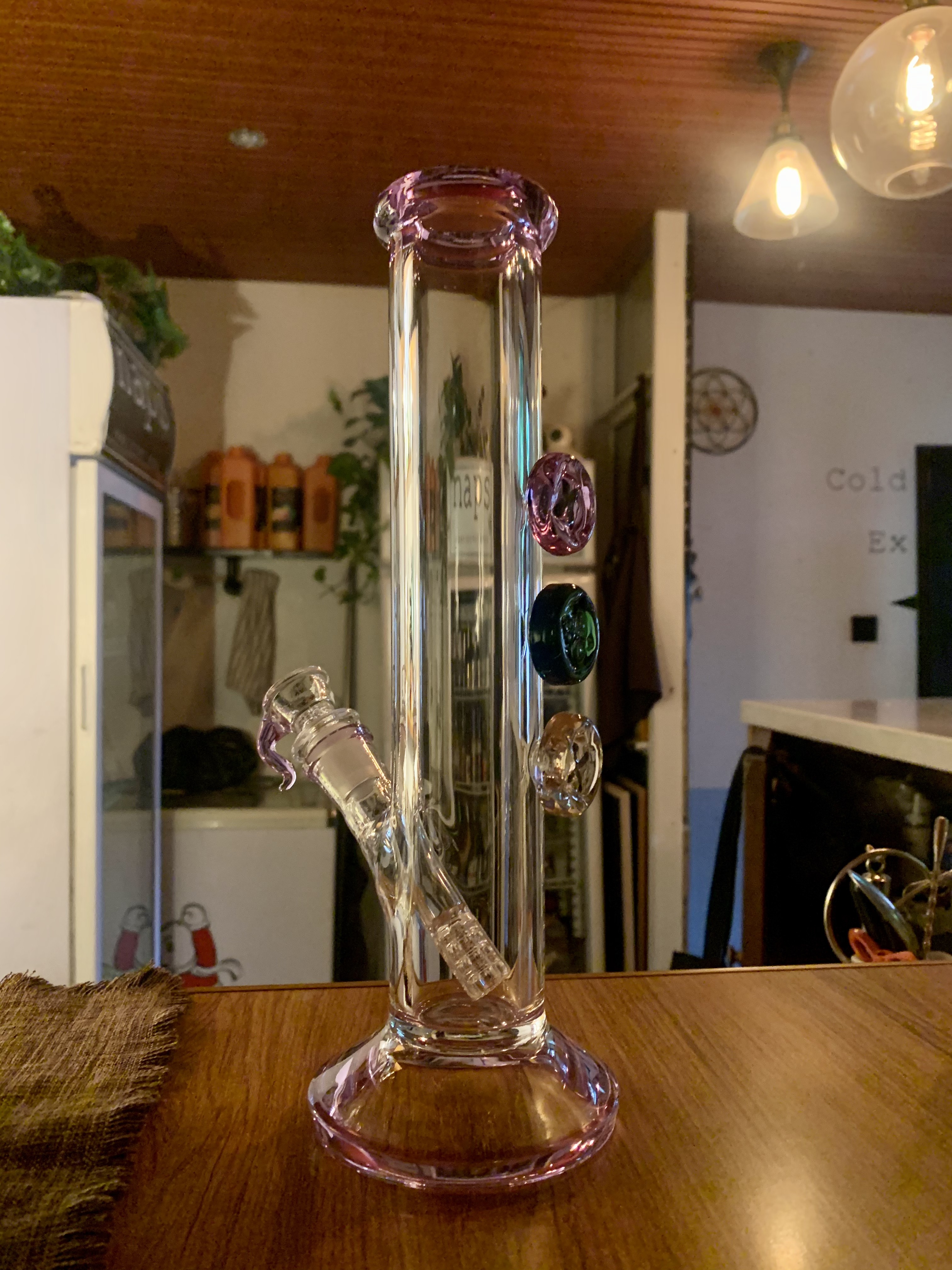 Zoda Glass-Rocket Launcher Bong/ Hookahs/EMS safe and fast delivery/7mm thick/brilliant water filtering effect/superb smoking experience/custom-made/ artistic look
Zoda Glass-Rocket Launcher Bong/ Hookahs/EMS safe and fast delivery/7mm thick/brilliant water filtering effect/superb smoking experience/custom-made/ artistic look