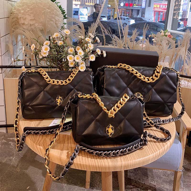 High Quality Women Fashion Luxurys Designer Bags Thick Chain Flip Shoulder Handbag Cross Body Genuine Leather Wallets 19 Series, Colour 2
High Quality Women Fashion Luxurys Designer Bags Thick Chain Flip Shoulder Handbag Cross Body Genuine Leather Wallets 19 Series, Colour 2