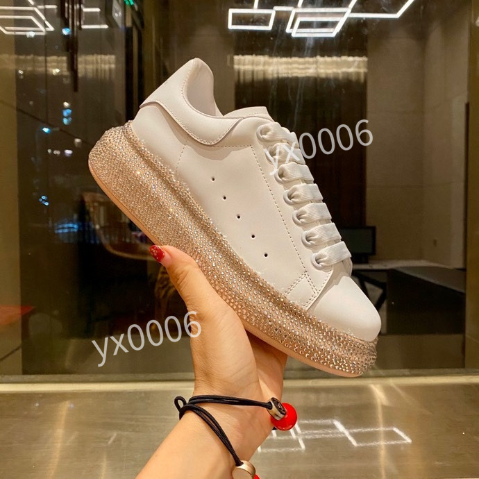 With box knitting D and airforces 1s luxury brand women casual shoes Designer men running outdoor driving Pure white sneakers cx201001, Choose the color
With box knitting D and airforces 1s luxury brand women casual shoes Designer men running outdoor driving Pure white sneakers cx201001, Choose the color