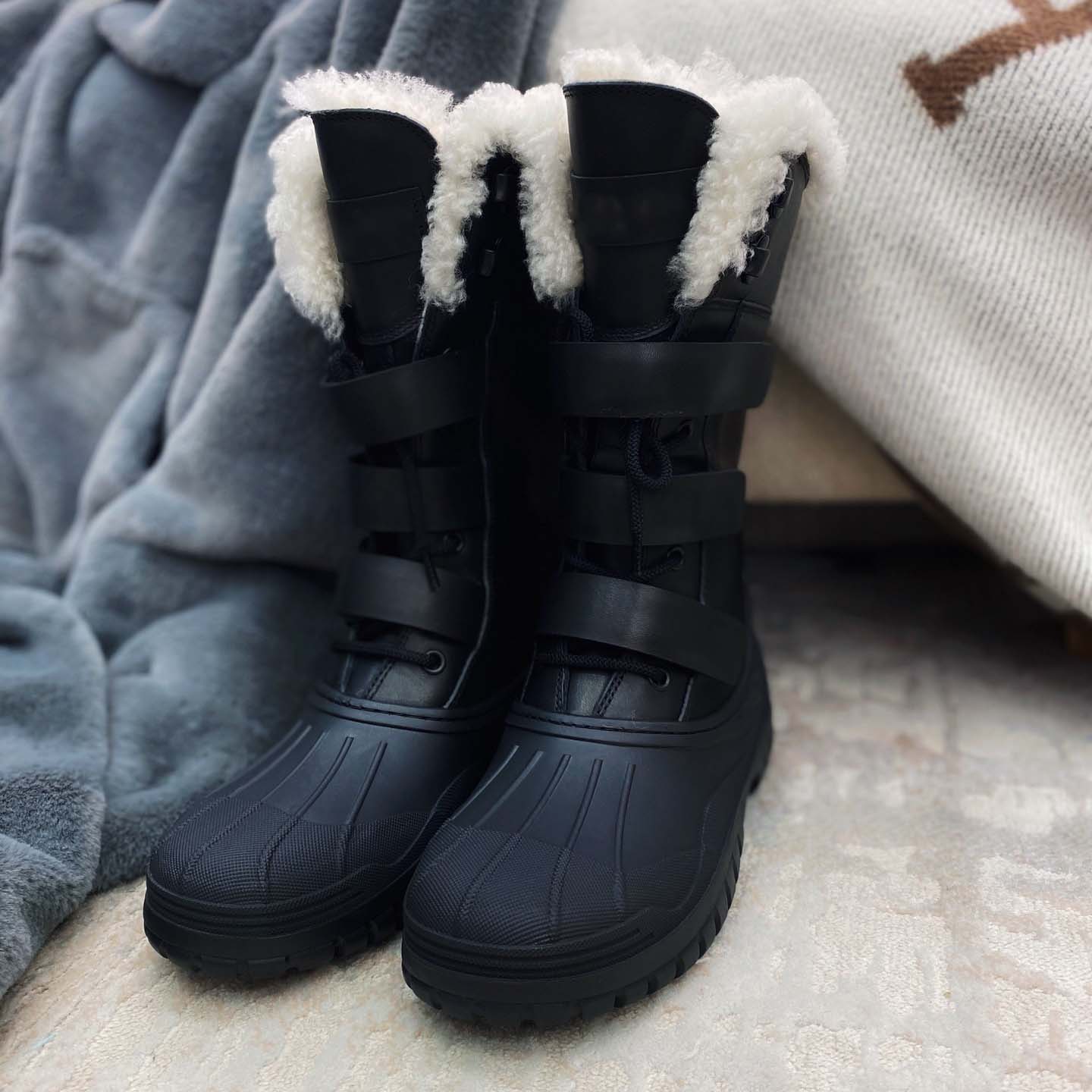 2021 Women Designer Rois Boot Ankle Martin Boots and Nylon military inspired combat bouch attached size 35-40
2021 Women Designer Rois Boot Ankle Martin Boots and Nylon military inspired combat bouch attached size 35-40