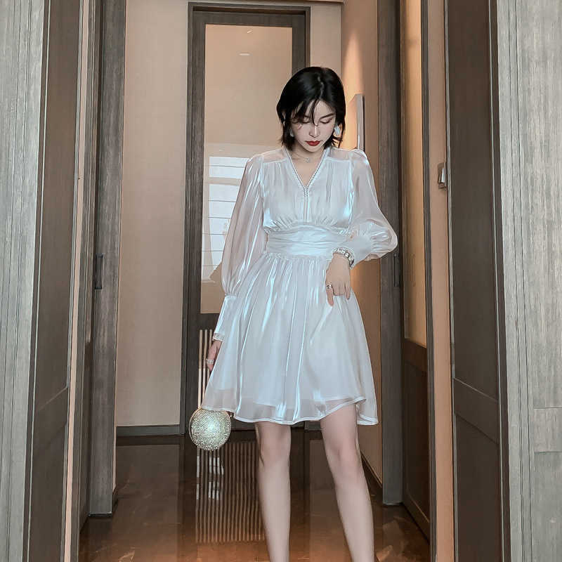 Luxury Women Party Dresses Arrival Elegant White Black Sexy Satin Long Sleeve Mini A Line Dress Female Vestidos 210608
Luxury Women Party Dresses Arrival Elegant White Black Sexy Satin Long Sleeve Mini A Line Dress Female Vestidos 210608